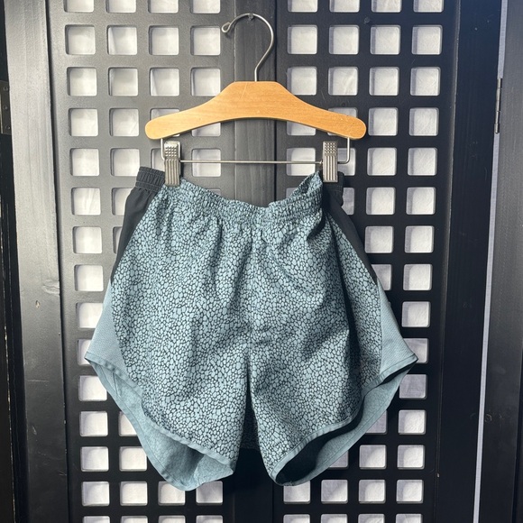 Nike Pants - 💙 Nike Dri-FIT Athletic Shorts Women’s Small Teal Pattern Drawstring Workout 💙